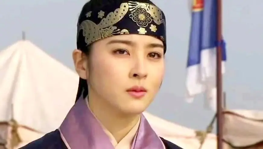 (عکس) تیپ و استایل ساده سوسانو به همراه همسر فوتبالیست اش در کافه