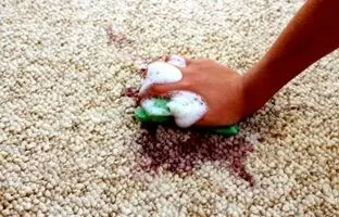 تمیز کردن لکه فرش | تمیز کردن لکه فرش با محلول خانگی