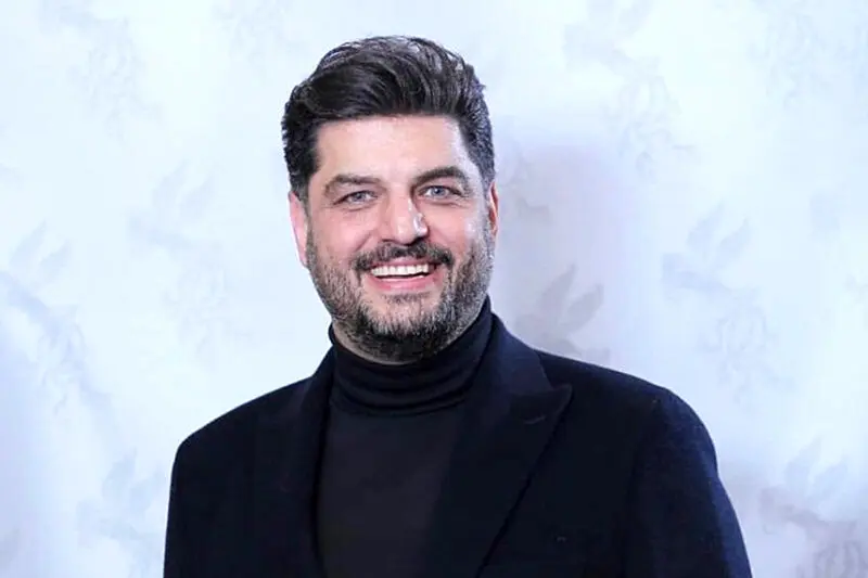 (ویدئو) شوخی سام درخشانی با چهره بهرنگ علوی در «شب‌های مافیا»