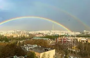 لحظه کمیاب ایجاد رنگین‌کمانِ دوقلو در آسمان تهران