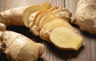 روش صحیح رنده کردن و پوست کندن زنجبیل با دو روش