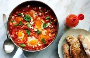 (ویدئو) یک ترفند ساده و سریع: چه کنیم املت بوی زهم ندهد؟