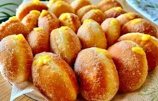 (ویدئو) طرز تهیه پراشکی کرم دار خانگی؛ نرم و خوشمزه