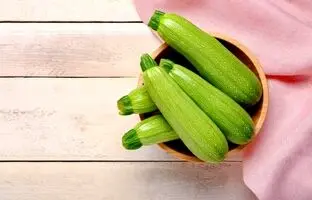 (ویدئو) فقط با 4عدد کدو سبز این غذای متفاوت و خوشمزه رو درست کن