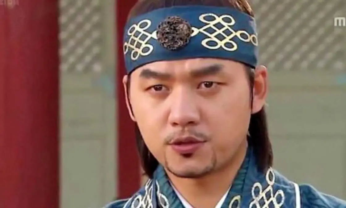 (تصویر) «شاهزاده تسو» روبروی کاخ سفید آمریکا