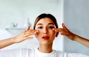 برای رفع تیرگی دور چشم چکار کنیم؟ + معرفی بهترین محصول درمانی
