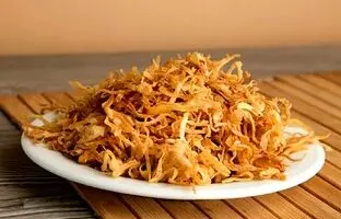 (ویدئو) یک ترفند ساده و سریع: پیاز داغ مجلسی اینطوری درست میشه!