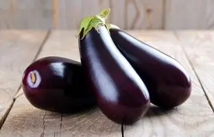 (ویدئو) یک ترفند ساده و سریع: چطور بادمجان شیرین رو از بادمجان تلخ تشخیص بدیم؟