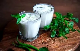 (ویدئو) یک ترفند ساده و سریع: چه کنیم نعناع توی دوغ معلق بمونه؟