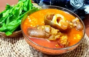 (ویدئو) غذای خیابانی در افغانستان؛ سرو تلیت پاچه گاو
