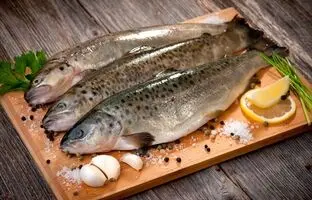 (ویدئو) یک ترفند ساده و سریع: بهترین و ساده ترین روش تشخیص ماهی تازه