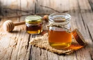 (ویدئو) یک ترفند ساده و سریع: یکبار برای همیشه روش تشخیص عسل اصلی از عسل تقلبی رو یاد بگیر