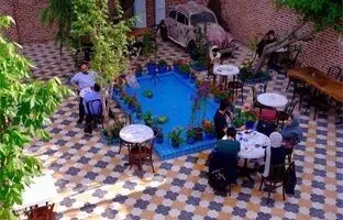بهترین کافه رستوران‌های تهران با فضای باز برای ماه اردیبهشت!