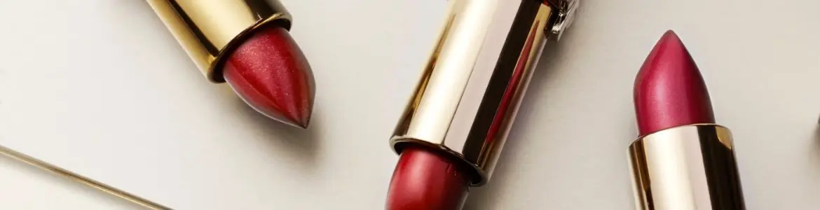 این رنگ رژ لب‌ها با هر رنگ لباسی ست می‌شوند