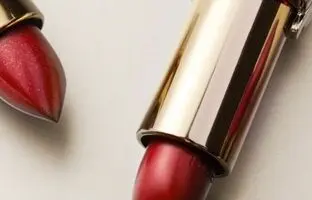 این رنگ رژ لب‌ها با هر رنگ لباسی ست می‌شوند