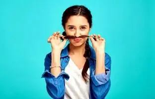 قوی ترین روش طبیعی برای وکس و از بین بردن سبیل زنان بدون درد