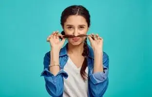 قوی ترین روش طبیعی برای وکس و از بین بردن سبیل زنان بدون درد