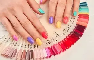 اگه ناخن لوکس و شیک می‌خوای این 8 رنگ لاک رو بزن!