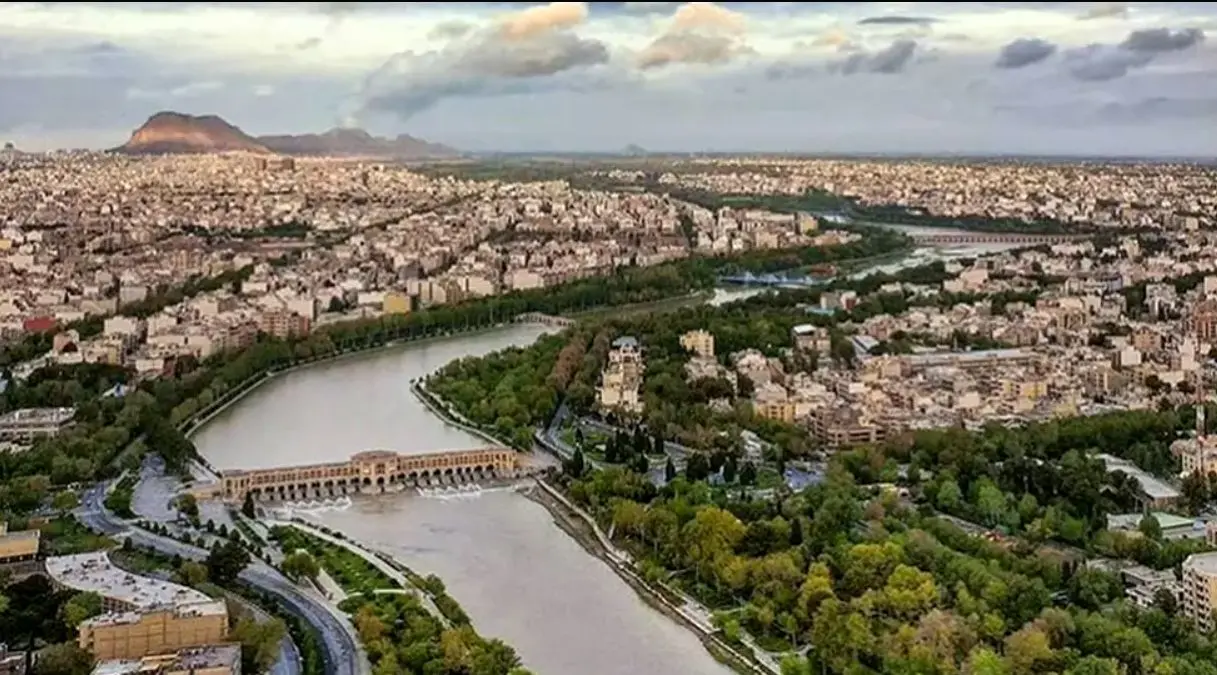 جذاب‌ترین پارک‌های اصفهان که اردیبهشت یه صفای دیگه داره!