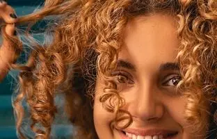 فر کردن شگفت انگیز مو با چنگال + آموزش