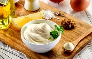 طرز تهیه سس مایونز بدون تخم مرغ؛ خونگی و فوری