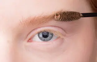 اگه مژه‌هات حالت نداره، از این ریمل استفاده کن!