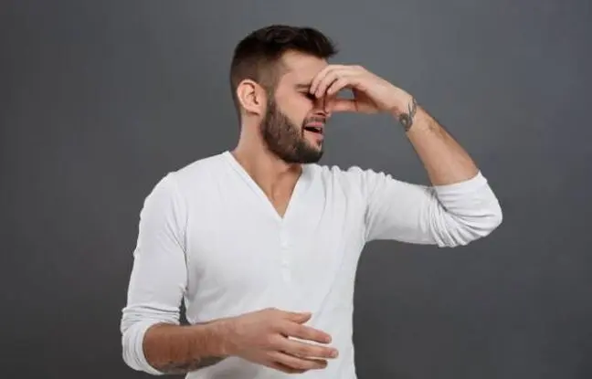 روش هایی که بهت کمک میکنه تا بوی بد چرم رو، از کیف و لباس تا مبل و کفش از بین ببری!