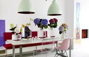 با این گل های معطر فضای خانه را از عطر بهار لبریز کنید