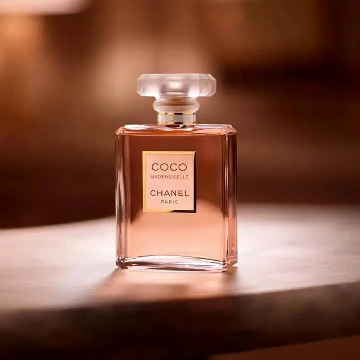 جذابترین عطر زنانه که هر 4 فصل می‌توانید استفاده کنید کدام است؟!