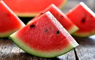 (ویدئو) ترفند ساده برای تشخیص هندوانه قرمز و شیرین