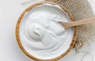 ماست یونانی چه تفاوتی با ماست‌های دیگری دارد؟