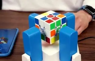 (ویدئو) ربات ژاپنی در حل مکعب روبیک رکورد زد