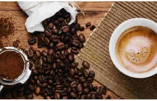 چه زمانی از روز برای نوشیدن قهوه مناسب است؟