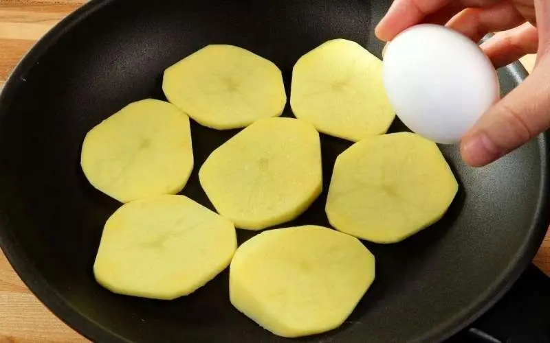 با اینا چی بپزم؟ سیب زمینی، تخم مرغ و پیاز