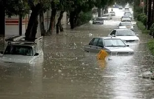 (ویدئو) بارش تگرگ سیل‌آسا در این شهر ایران | حجم بارش ها را ببیند