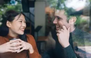 9 نشانه پنهان که «دختر دلخواه» این مرد هستید