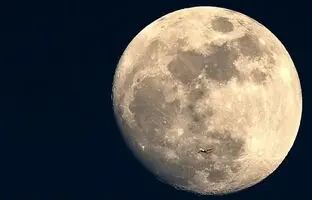چه غذاهایی روی کره ماه ممنوع است؟