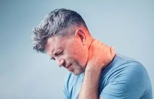 5 حرکت کششی و تقویتی برای تسکین فوری گردن درد