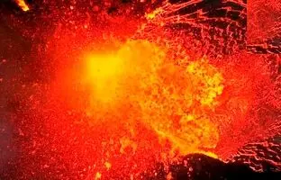 (ویدئو) فیلم باورنکردنی یک پهپاد از فوران آتشفشان در ایسلند