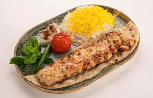 (ویدئو) طرز تهیه کباب کوبیده مرغ در تابه بدون نیاز به منقل