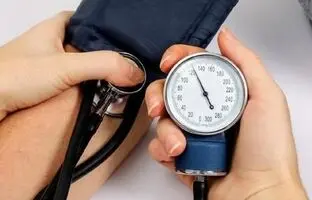 خواب آشفته، فشار خونی بالا؛ چگونه الگوی خوابتان را برای سلامتی قلبتان تنظیم کنید