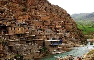 خانه های این روستاها در ایران سنگی است