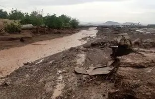 (ویدئو) سیل وحشتناک در پل راه آهن تبریز به تهران