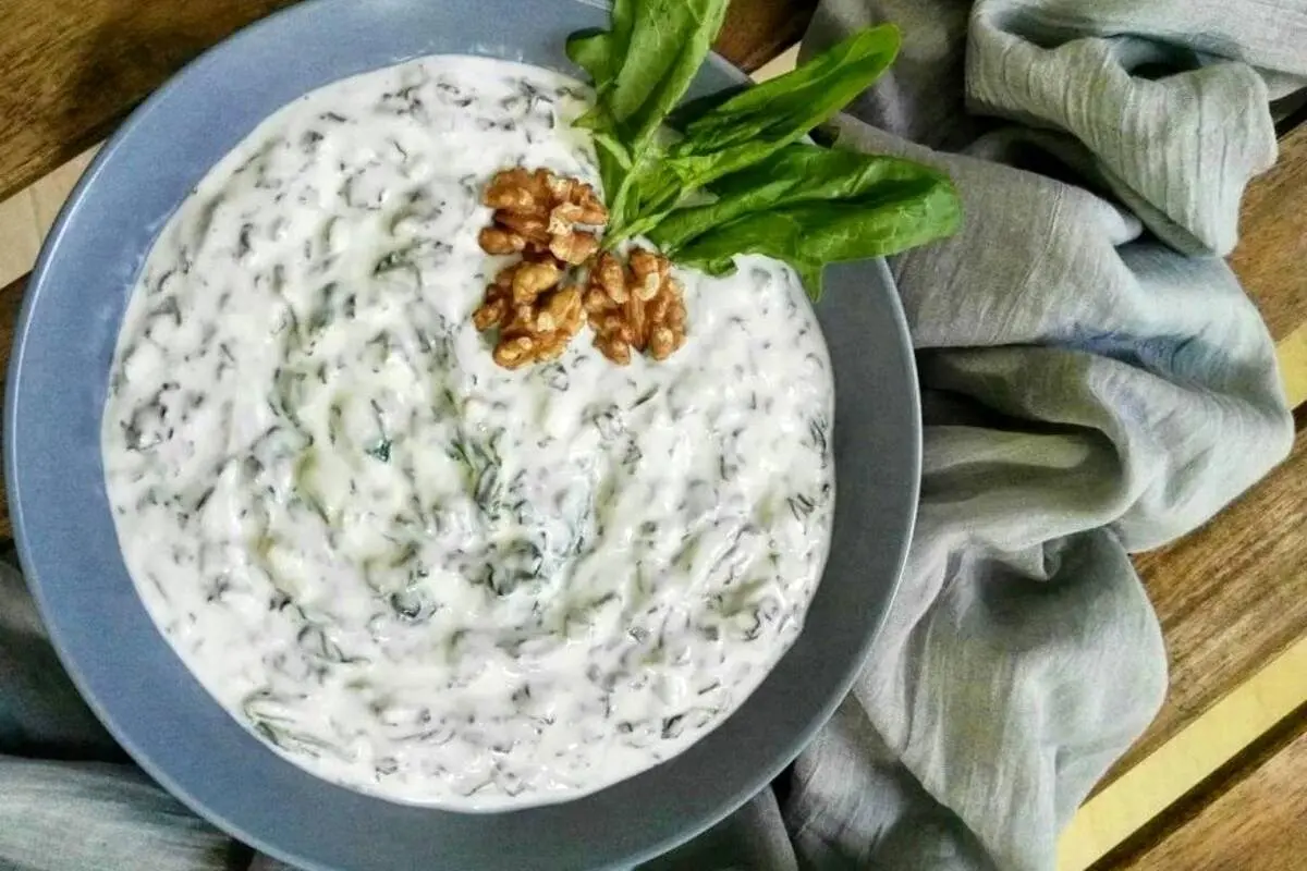 طرز تهیه بورانی اسفناج؛ یک وعده غذایی کامل