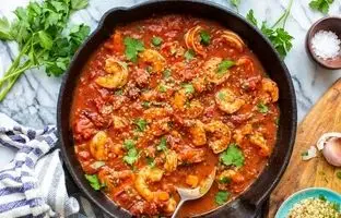 طرز تهیه خوراک میگو با سس گوجه تند