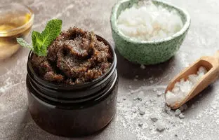 طرز تهیه ۵ اسکراب طبیعی برای داشتن پوستی صاف و درخشان