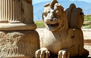 (عکس)‌ سفر به ایران قدیم؛ درباریان قاجار در تخت جمشید