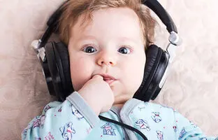 (ویدئو) چگونه کتاب صوتی هوش کودکان را تقویت می‌کند؟