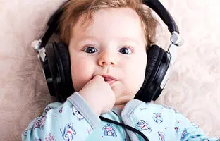 (ویدئو) چگونه کتاب صوتی هوش کودکان را تقویت می‌کند؟