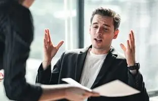 ویژگی افرادی که در کودکی مدام تحت انتقاد بوده‌اند